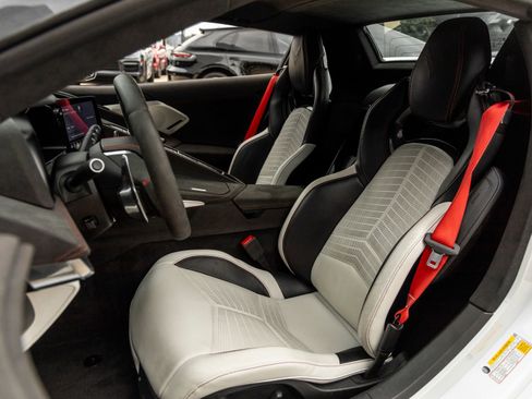 Used 2023 Chevrolet Corvette Stingray Premium Conv RWD image 21