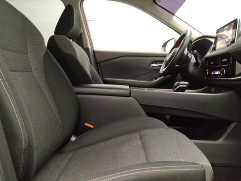 Used 2023 Nissan Rogue SV FWD image 21
