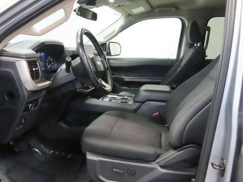 Used 2024 Ford Expedition Max XLT image 16