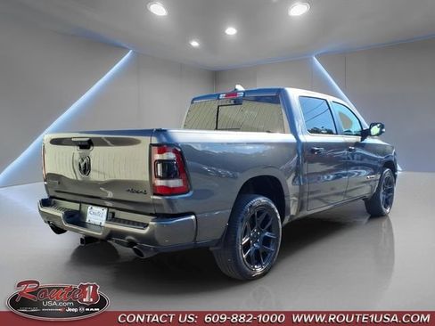 Used 2024 RAM 1500 Laramie AWD/4WD image 3