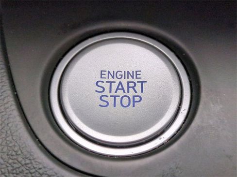 Certified 2024 Hyundai Elantra SEL image 31