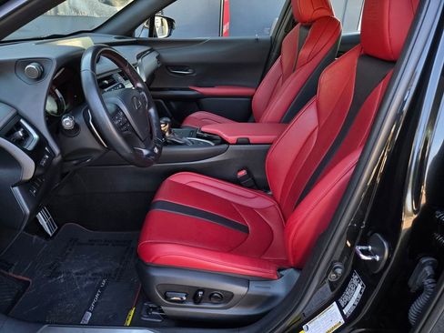 Used 2021 Lexus UX 200 F Sport w/ Accessory Package (Z2) image 18