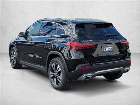 Used 2025 Mercedes-Benz GLA 250 image 8