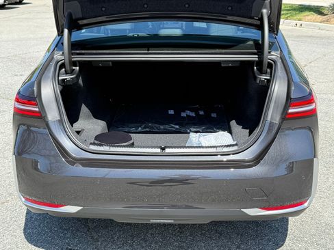 New 2026 BMW 530i w/ Convenience Package image 15