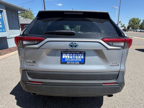 Used 2019 Toyota RAV4 XLE w/ Convenience Package AWD/4WD image 6