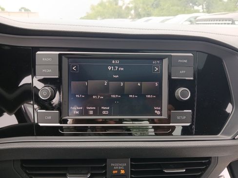 Used 2019 Volkswagen Jetta R-Line FWD image 14