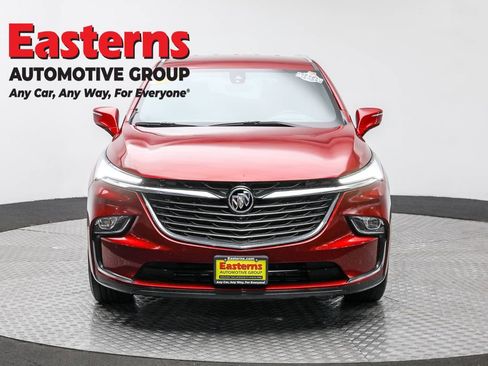 Used 2024 Buick Enclave Premium image 2