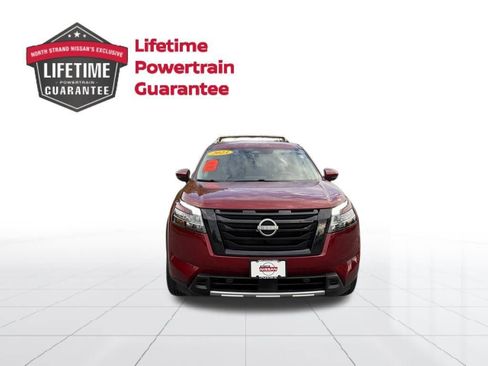 Used 2023 Nissan Pathfinder SL w/ Black Appearance Package FWD image 6