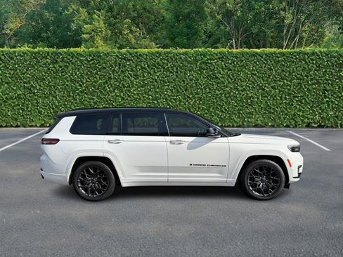 Used 2024 Jeep Grand Cherokee L Summit w/ High Altitude Package AWD/4WD image 2