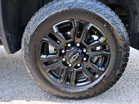 Used 2022 Chevrolet Silverado 2500 High Country AWD/4WD image 11