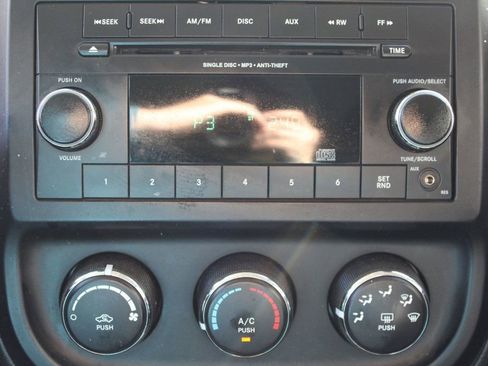 Used 2012 Jeep Patriot Sport image 22