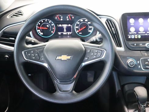 Used 2024 Chevrolet Malibu LS FWD image 9