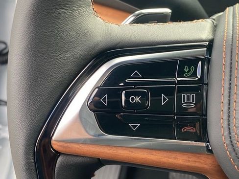 New 2025 Jeep Grand Cherokee L Summit AWD/4WD image 18