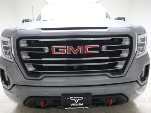 Used 2020 GMC Sierra 1500 AT4 w/ AT4 Premium Package AWD/4WD image 8