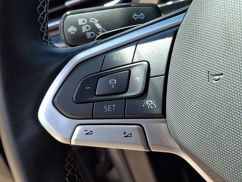 Used 2025 Volkswagen Atlas SE FWD image 20