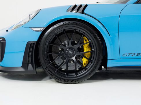 Used 2018 Porsche 911 GT2 RS RWD image 9