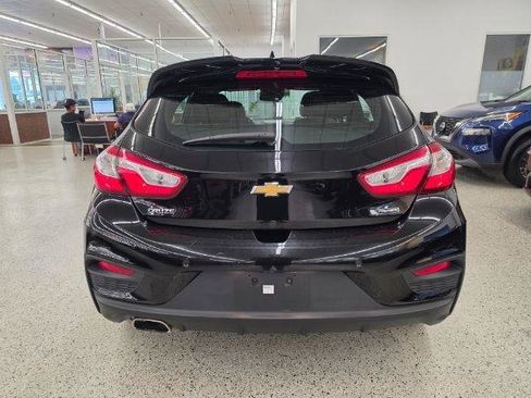 Used 2018 Chevrolet Cruze Premier FWD image 6