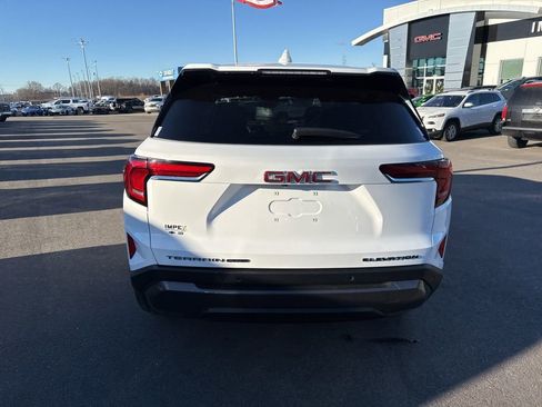 Used 2025 GMC Terrain Elevation image 4