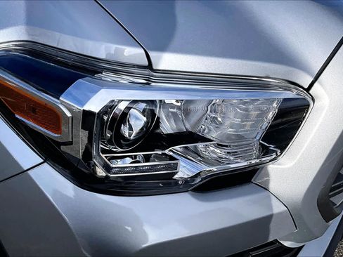 Certified 2020 Toyota Tacoma TRD Off-Road image 23