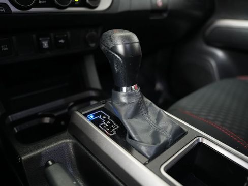 Used 2022 Toyota Tacoma SR5 w/ Technology Package RWD image 27