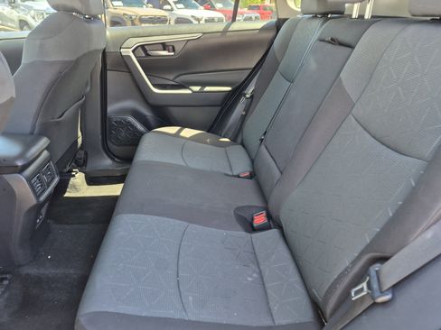 Certified 2025 Toyota RAV4 XLE AWD/4WD image 17