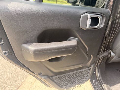 Used 2020 Jeep Wrangler Unlimited Sport S AWD/4WD image 9