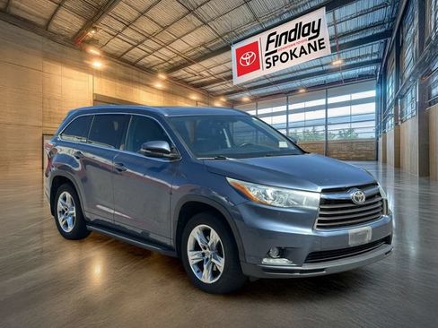 Used 2014 Toyota Highlander Limited Platinum AWD/4WD image 3