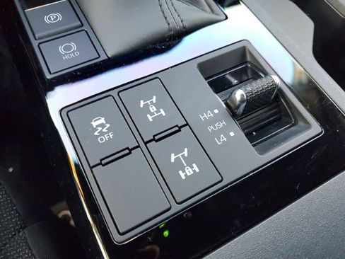 Used 2025 Toyota Land Cruiser image 24