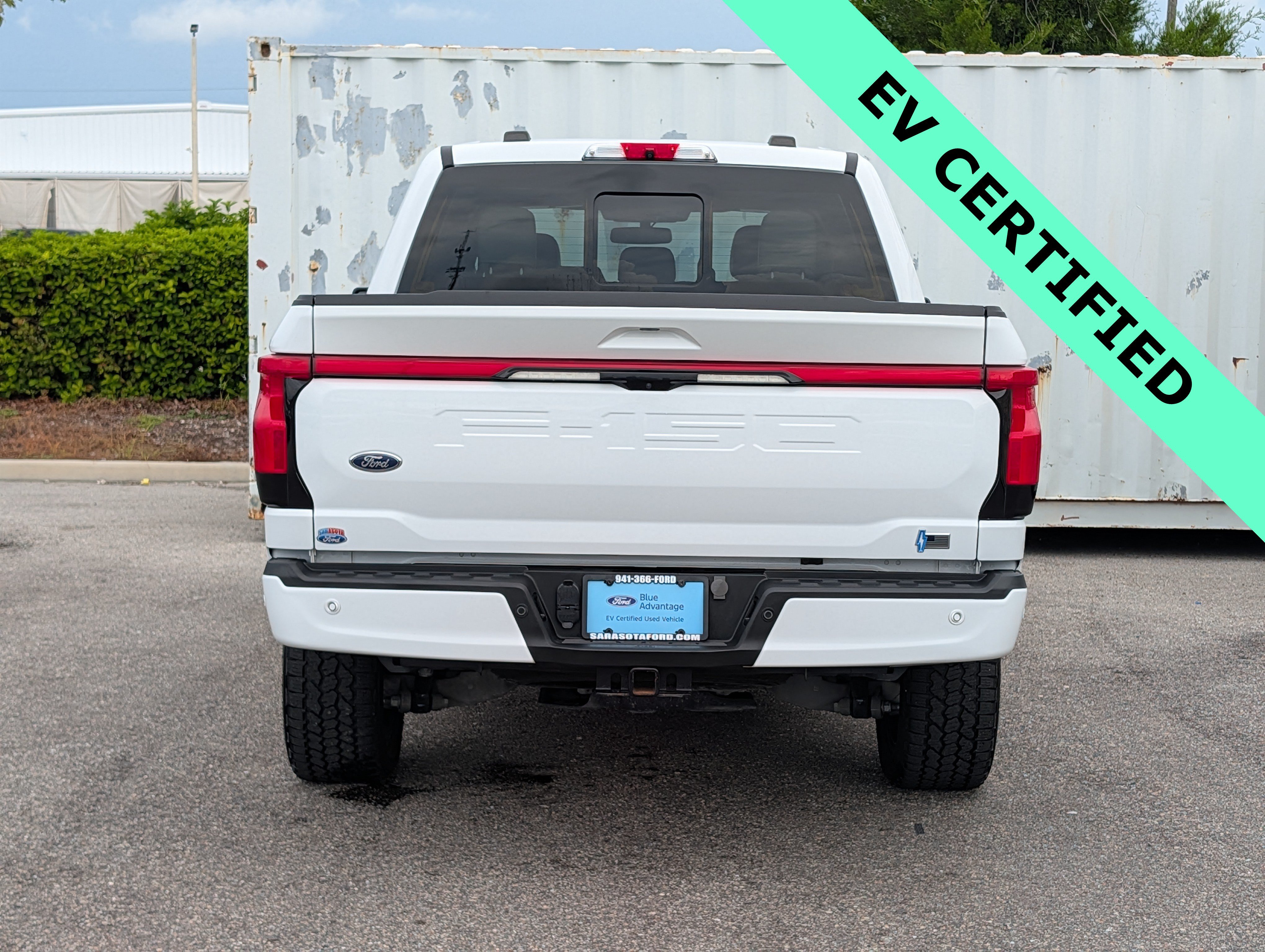 Certified 2023 Ford F150 Lightning Platinum AWD/4WD image 6