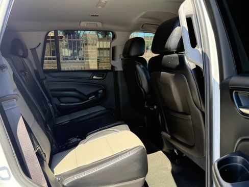 Used 2015 Chevrolet Tahoe LS RWD image 12