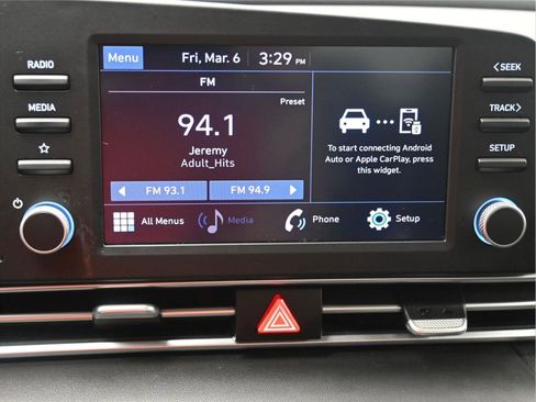 Used 2022 Hyundai Elantra SE FWD image 12