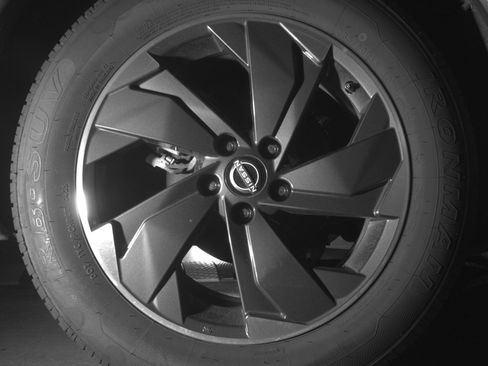 Used 2025 Nissan Rogue SV FWD image 15