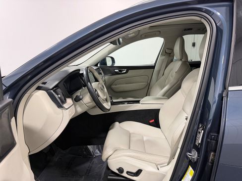 Used 2019 Volvo XC60 T6 Inscription image 4