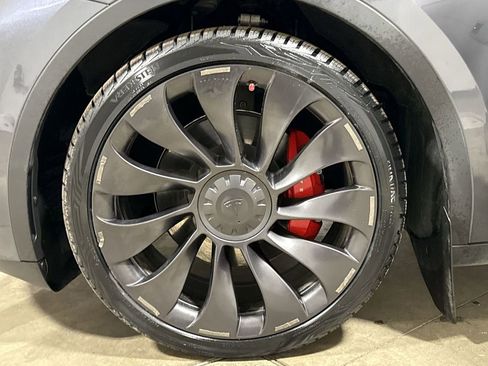 Used 2023 Tesla Model Y Performance image 27