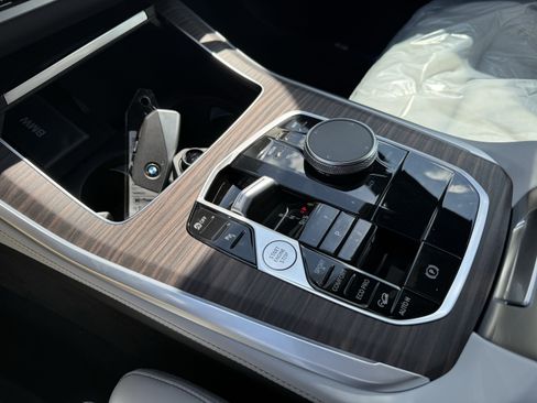 Used 2026 BMW X5 xDrive40i image 11