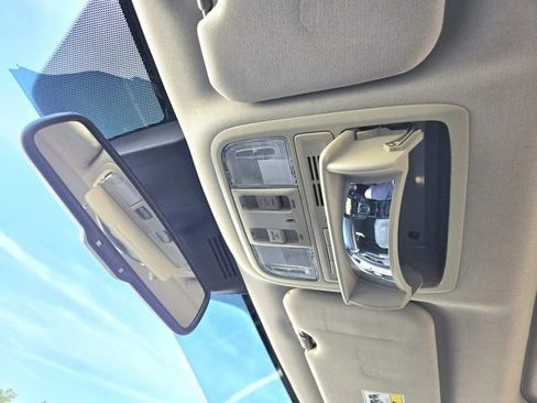 Used 2018 Honda CR-V EX-L image 17