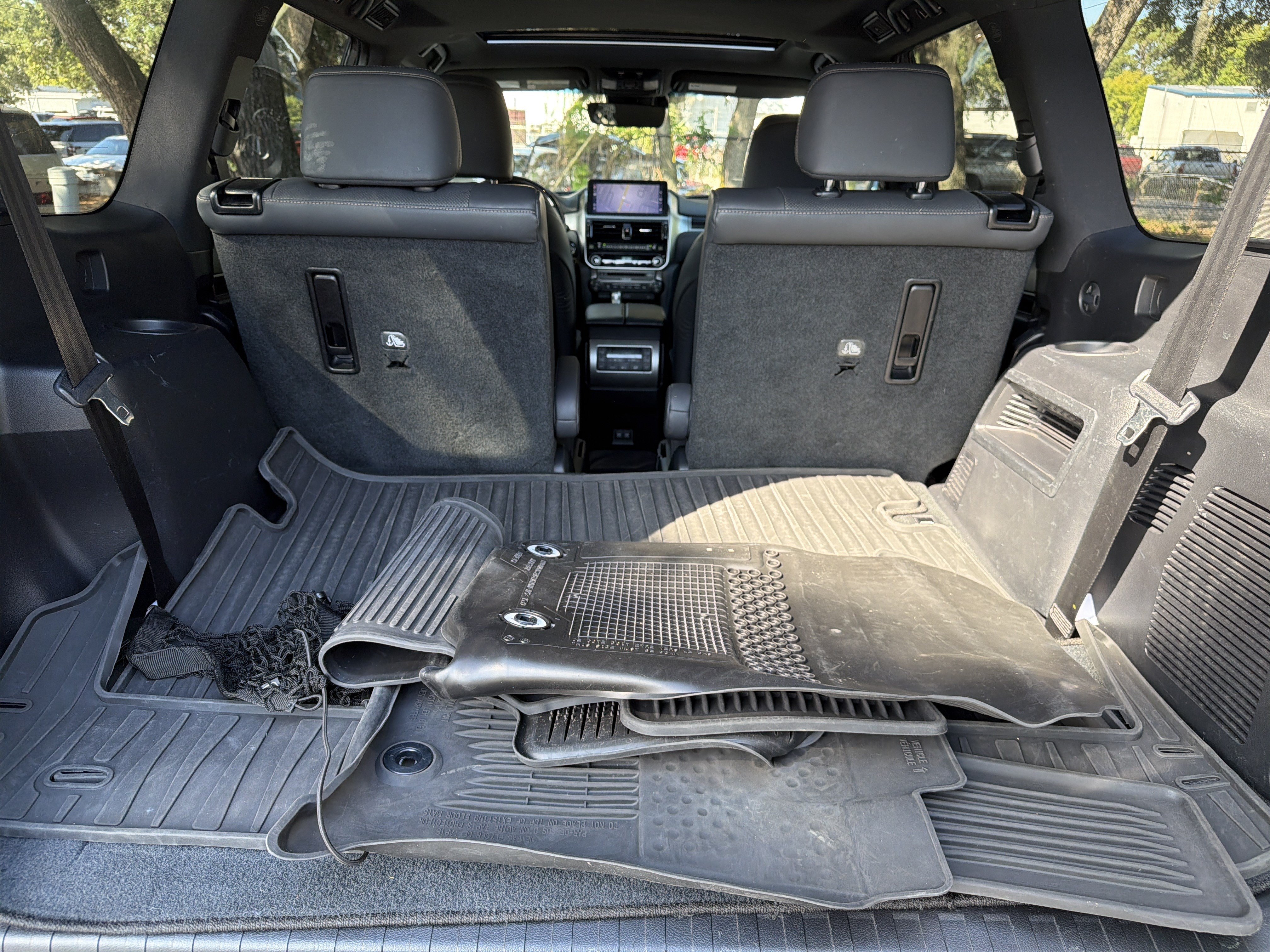 Used 2022 Lexus GX 460 Premium w/ Accessory Package AWD/4WD image 47