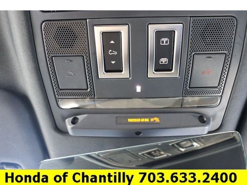 Used 2024 Land Rover Defender 110 X image 18