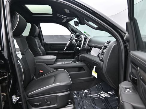 New 2026 RAM 3500 Limited AWD/4WD image 28