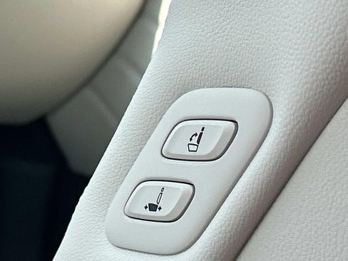 New 2027 Genesis GV80 2.5T AWD/4WD image 23