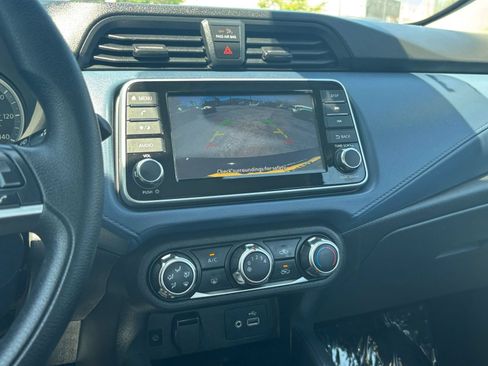 Used 2025 Nissan Versa SV FWD image 24