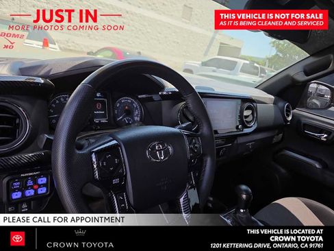 Used 2023 Toyota Tacoma TRD Off-Road w/ Technology Package RWD image 7