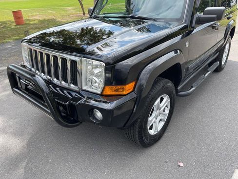 Used 2007 Jeep Commander Sport image 6
