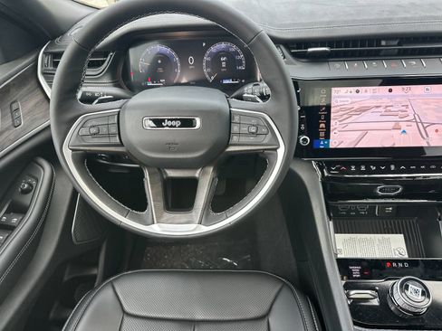 New 2026 Jeep Grand Cherokee L Limited AWD/4WD image 14