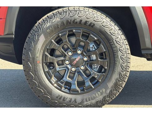 New 2026 GMC Canyon Elevation w/ Convenience Package AWD/4WD image 25