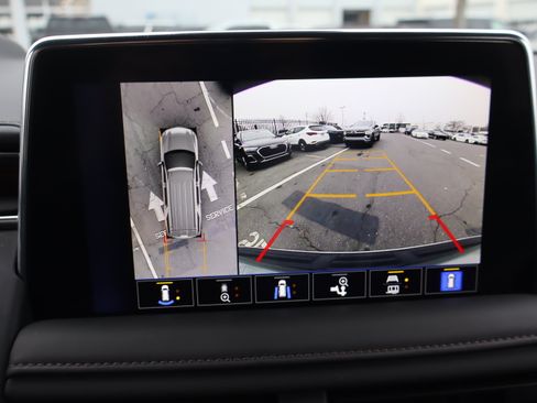 Certified 2024 Chevrolet Suburban High Country image 29