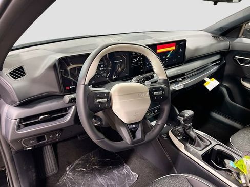 New 2025 Kia K4 GT-Line image 9