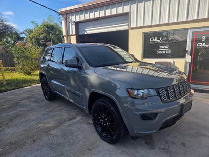 Used 2019 Jeep Grand Cherokee Altitude