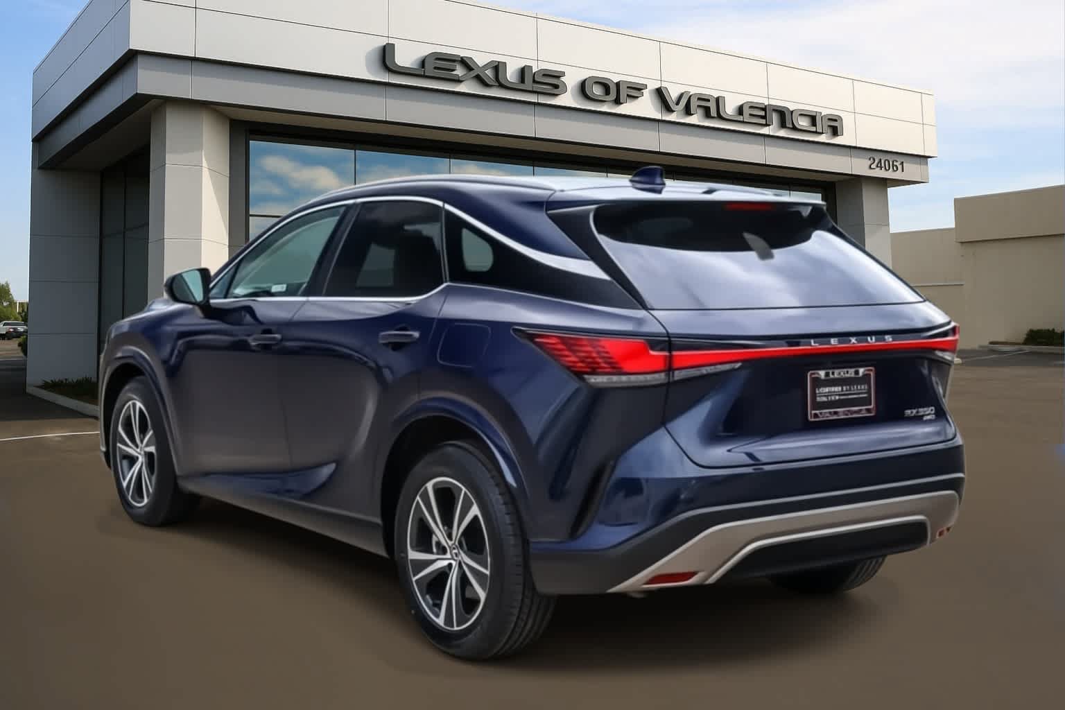 Certified 2024 Lexus RX 350 Premium w/ Convenience Package AWD/4WD image 2