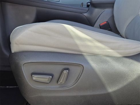 Used 2024 Toyota Sienna LE image 23